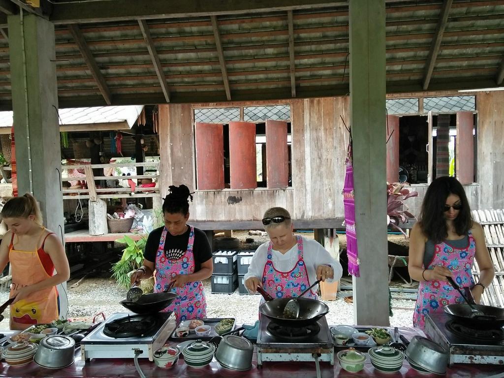 All In 1 Guesthouse Chiang Mai Zewnętrze zdjęcie